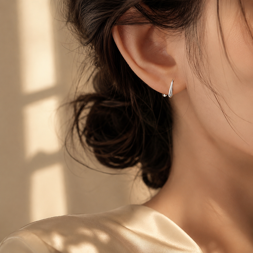 Odette - Teardrop Stud Earrings